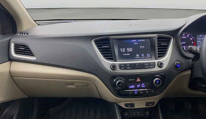 2017 Hyundai Verna 1.6 VTVT SX O, Petrol, Manual, 1,12,398 km, Air Conditioner