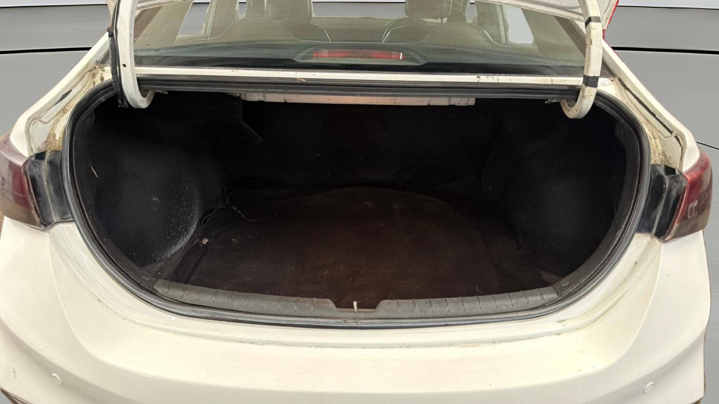 2019 Hyundai Verna 1.4 EX PETROL, Petrol, Manual, 60,690 km, Boot Open Zoomed View