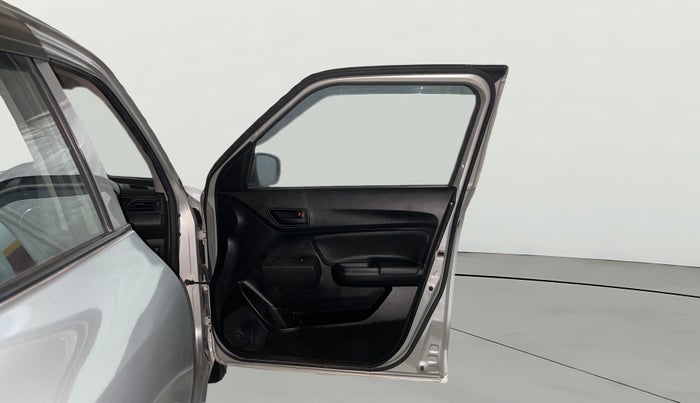 2021 Maruti Swift LXI, Petrol, Manual, 26,099 km, RHS Front Door