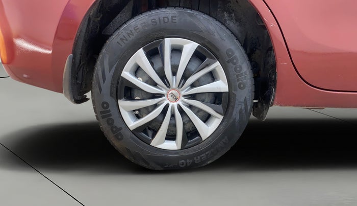 2018 Maruti Dzire VXI AMT, Petrol, Automatic, 97,595 km, Right Rear Wheel
