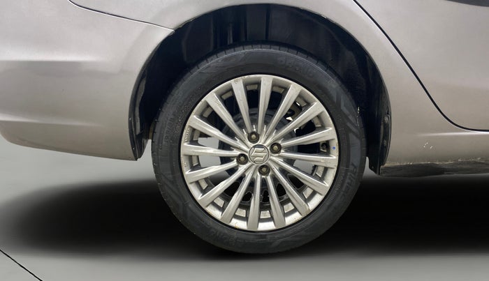 2017 Maruti Ciaz ALPHA  AT 1.4  PETROL, Petrol, Automatic, 1,24,625 km, Right Rear Wheel