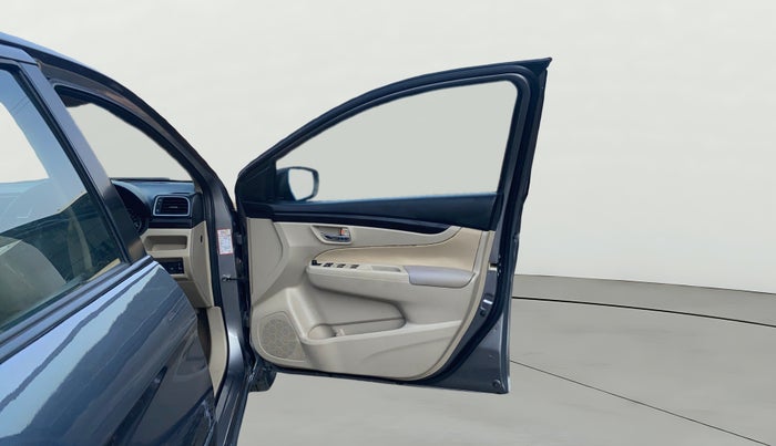 2017 Maruti Ciaz DELTA 1.4 MT PETROL, Petrol, Manual, 77,346 km, RHS Front Door