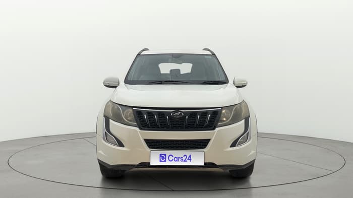 2016 Mahindra XUV500 W8, Diesel, Manual, 1,20,481 km, Front