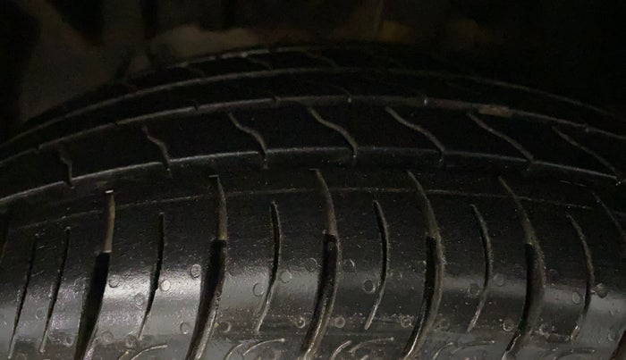 2016 Ford Ecosport TITANIUM 1.5L PETROL, Petrol, Manual, 52,465 km, Left Front Tyre Tread