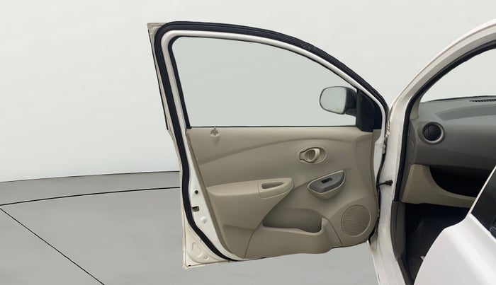 2015 Datsun Go T, Petrol, Manual, 25,845 km, LHS Front Door