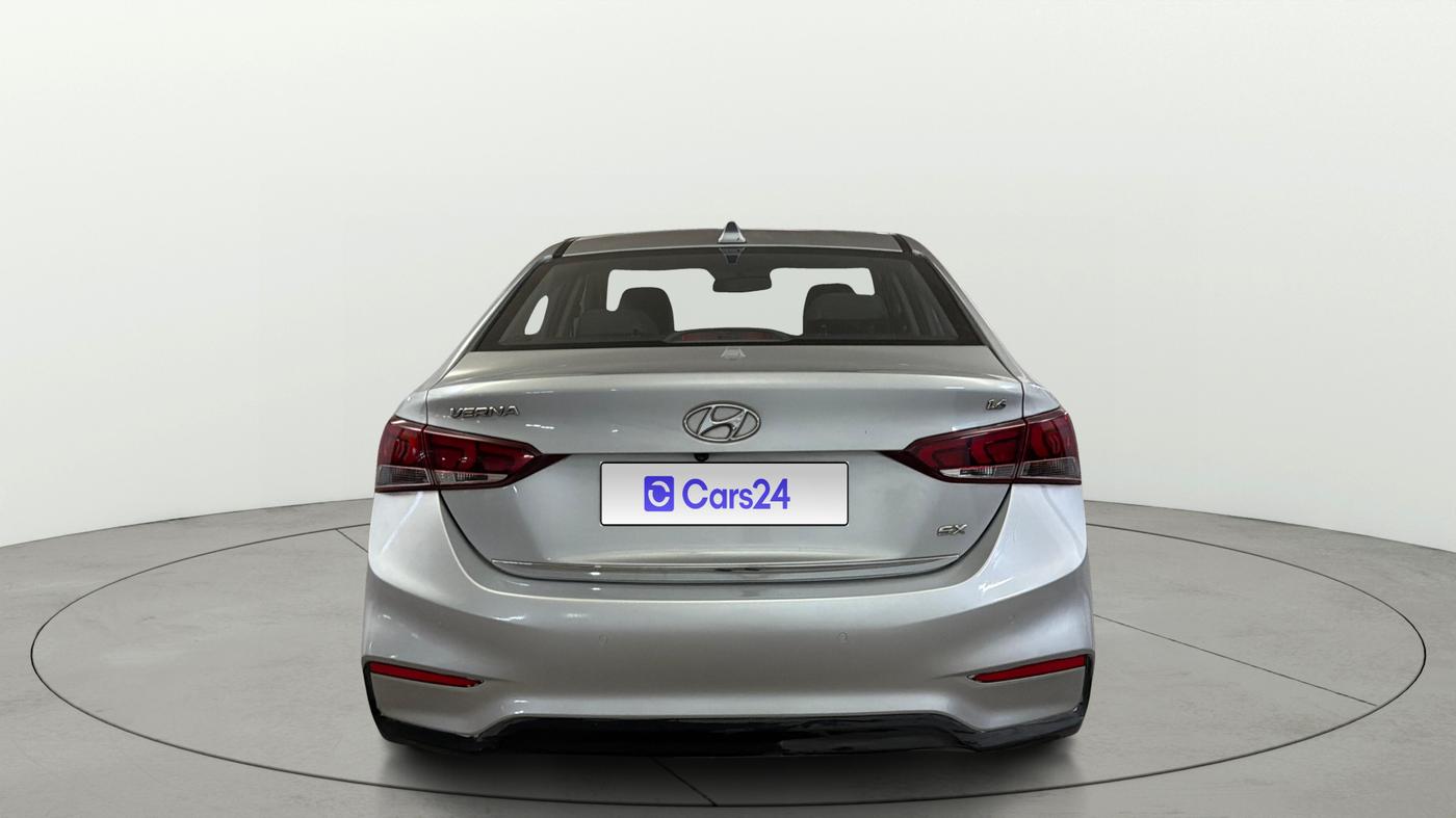 2018 Hyundai Verna 1.6 VTVT SX (O) AT, Petrol, Automatic, 48,092 km, Back/Rear