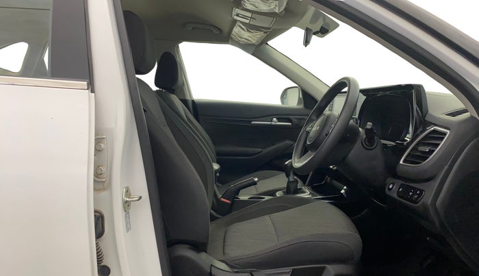 2022 KIA SELTOS HTK PLUS 1.5, Petrol, Manual, 25,551 km, Right Side Front Door Cabin