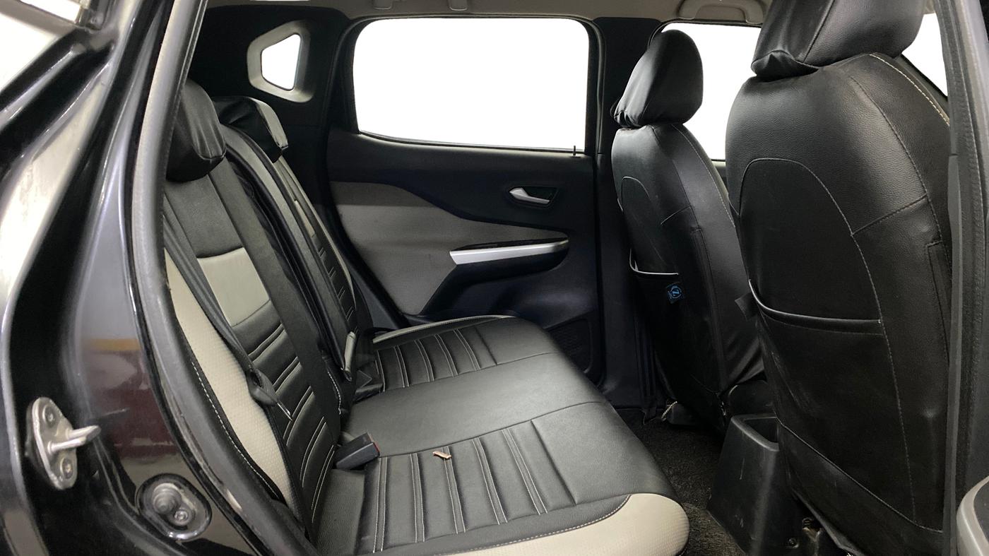 2023 Nissan MAGNITE XV MT, Petrol, Manual, 21,132 km, Right Side Rear Door Cabin