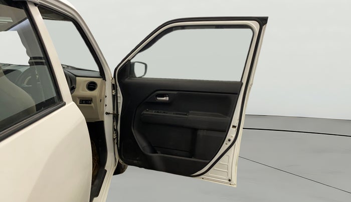 2022 Maruti New Wagon-R VXI 1.0, CNG, Manual, 51,370 km, RHS Front Door