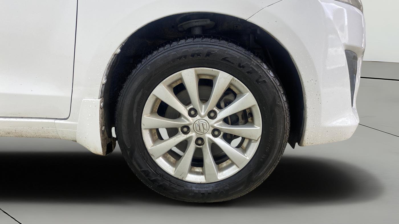 2014 Maruti Ertiga VXI CNG, CNG, Manual, 73,596 km, Right Front Wheel