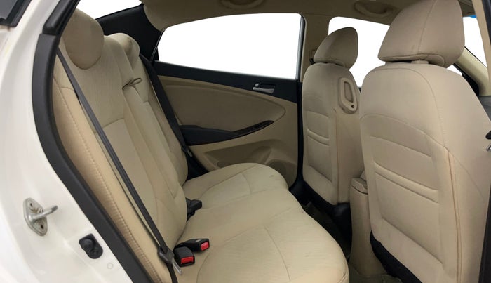 2016 Hyundai Verna 1.6 VTVT SX, Petrol, Manual, 70,675 km, Right Side Rear Door Cabin