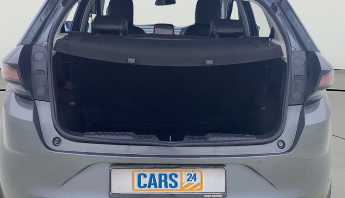 2023 Tata ALTROZ XZA, Petrol, Automatic, 30,120 km, Boot Open Zoomed View