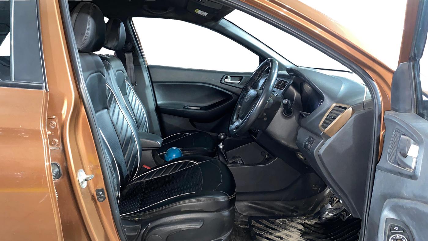 2018 Hyundai i20 Active 1.2 SX, Petrol, Manual, 64,290 km, Right Side Front Door Cabin