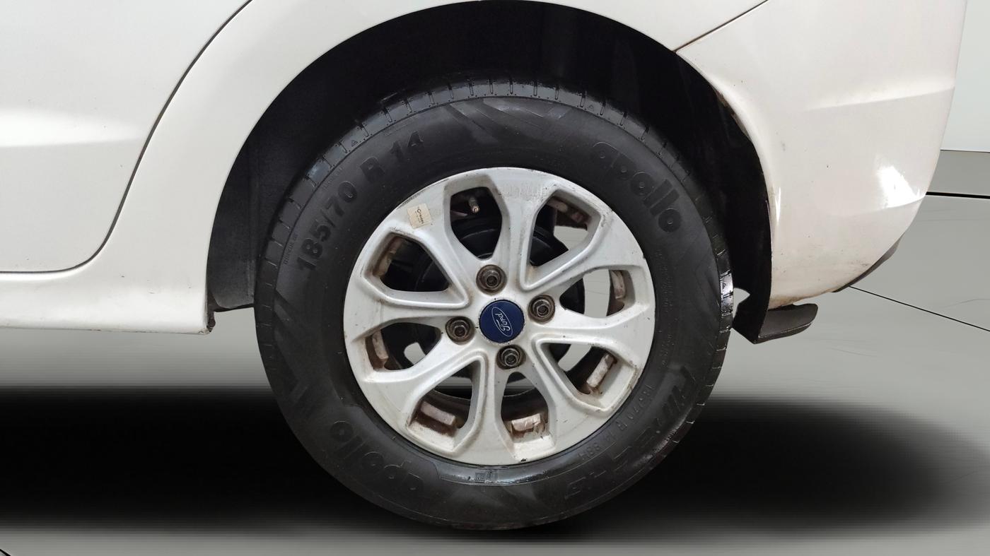 2015 Ford Figo Aspire TITANIUM 1.5 PETROL AT, Petrol, Automatic, 1,17,446 km, Left Rear Wheel