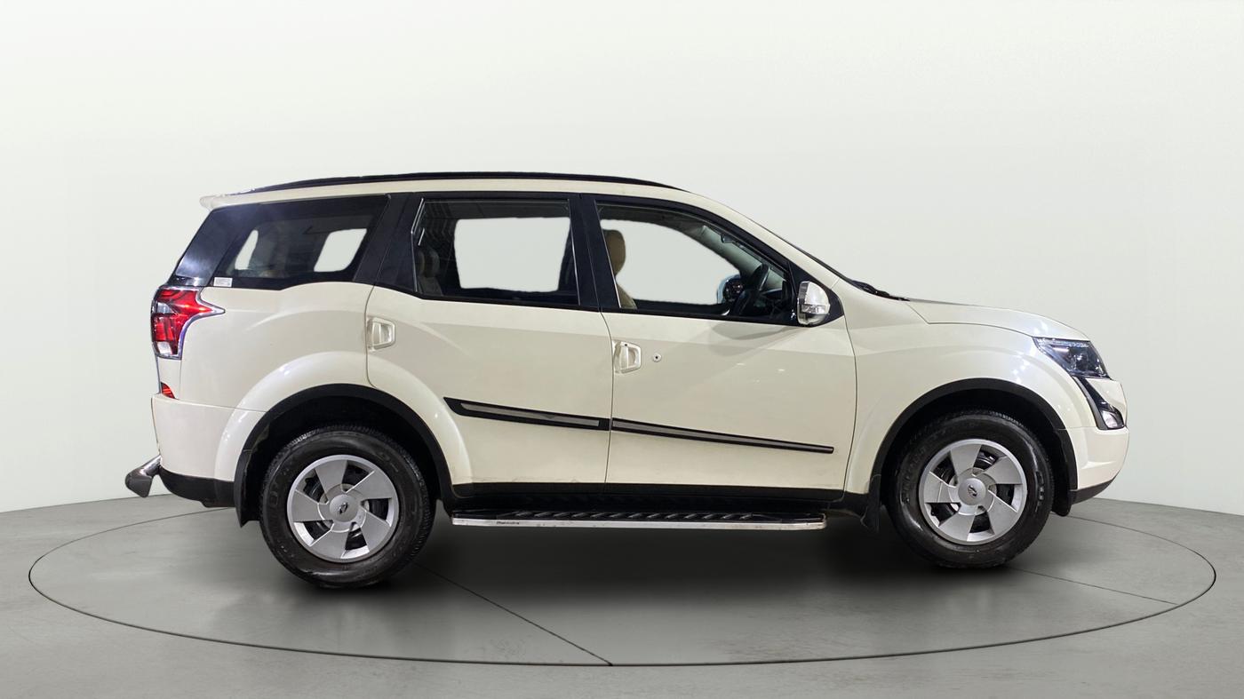 2021 Mahindra XUV500 W7 AT, Diesel, Automatic, 10,547 km, Right Side View