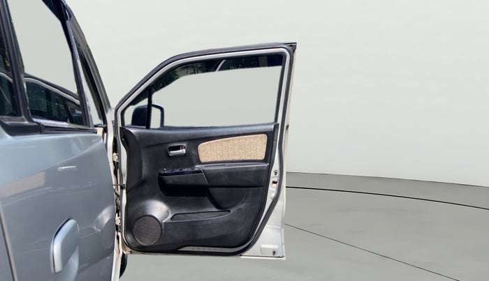 2017 Maruti Wagon R 1.0 VXI, Petrol, Manual, 75,895 km, RHS Front Door