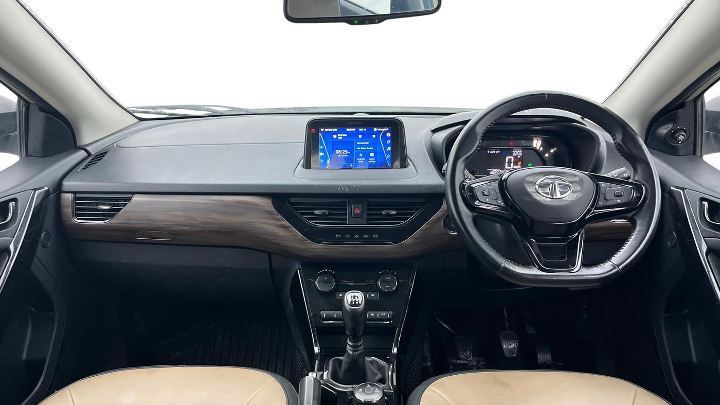 2022 Tata NEXON XZ PLUS PETROL KAZIRANGA, Petrol, Manual, 18,028 km, Dashboard