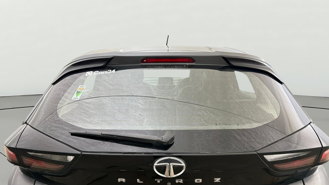 2022 Tata ALTROZ XZ PETROL, Petrol, Manual, 68,741 km, Rear Windshield
