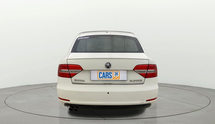 2014 Skoda Superb ELEGANCE 1.8 TSI AT, Petrol, Automatic, 64,620 km, Back/Rear