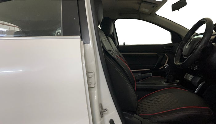 2021 Renault Kiger RXT (O) MT, Petrol, Manual, 58,800 km, Right Side Front Door Cabin