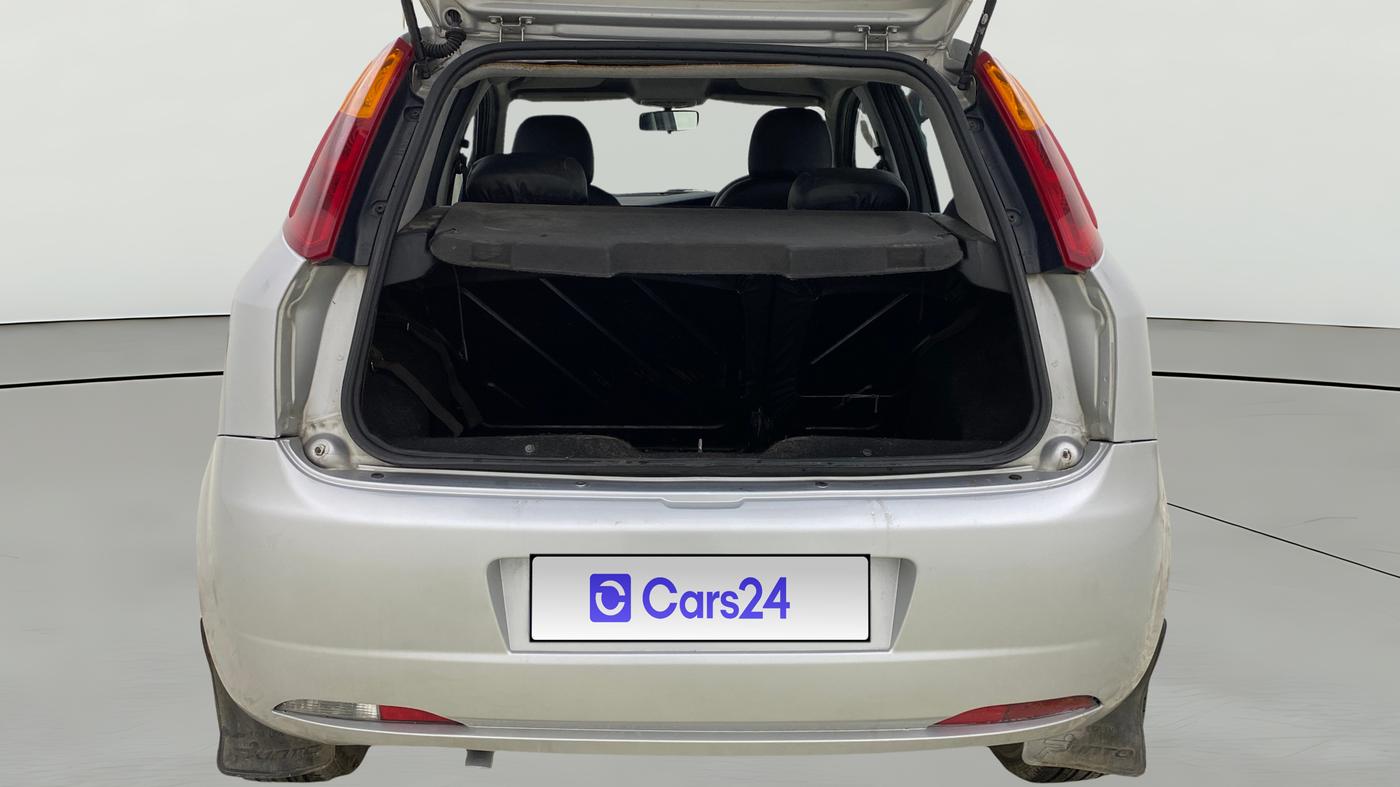 2014 Fiat Grand Punto EMOTION PACK 1.3 90 HP, Diesel, Manual, 1,18,542 km, Boot Open Zoomed View