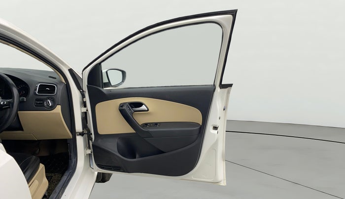 2016 Volkswagen Polo HIGHLINE1.2L, Petrol, Manual, 97,298 km, RHS Front Door