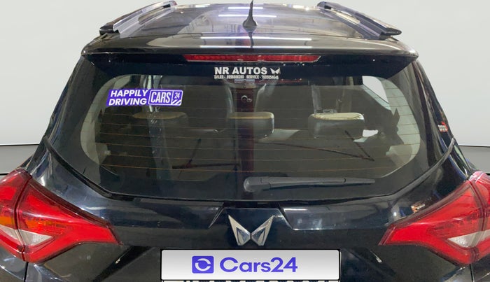 2024 Mahindra XUV300 W8 1.2 PETROL, Petrol, Manual, 1,084 km, Rear Windshield
