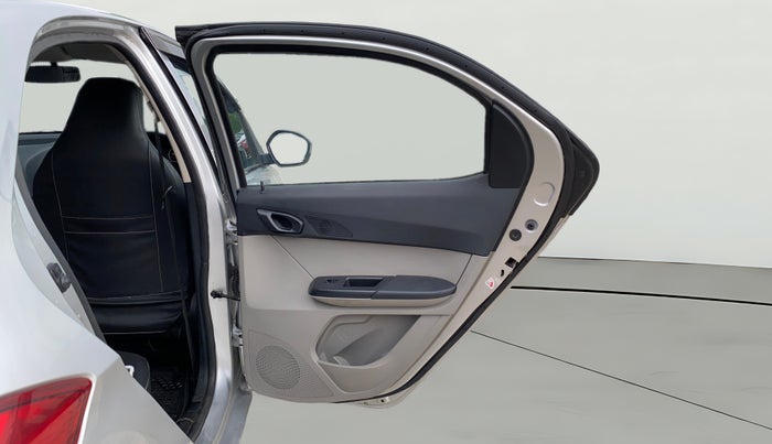 2018 Tata Tiago XT PETROL, Petrol, Manual, 73,023 km, RHS Rear Door