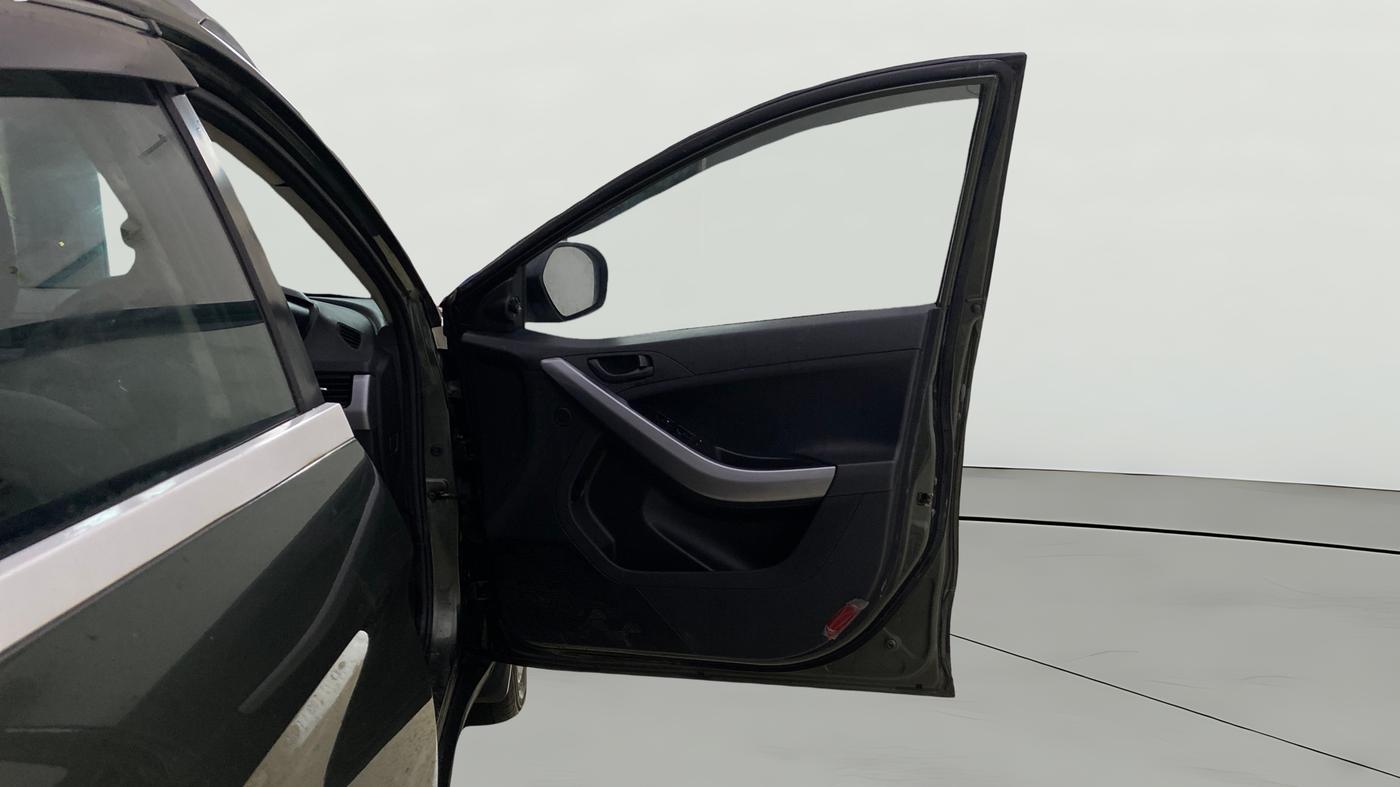 2022 Tata NEXON XM PETROL, Petrol, Manual, 24,237 km, RHS Front Door
