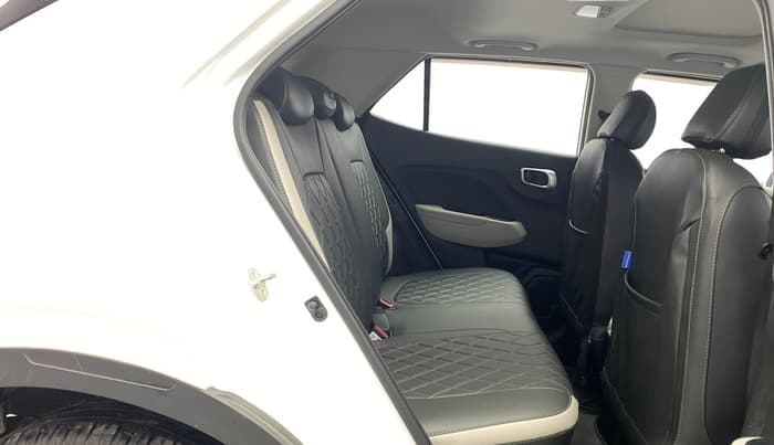 2023 Hyundai VENUE SX (O) MT 1.0 Turbo, Petrol, Manual, 12,162 km, Right Side Rear Door Cabin