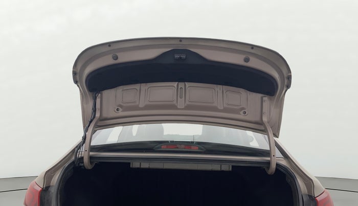 2018 Hyundai Verna 1.6 EX VTVT AT, Petrol, Automatic, 74,022 km, Boot Door Open