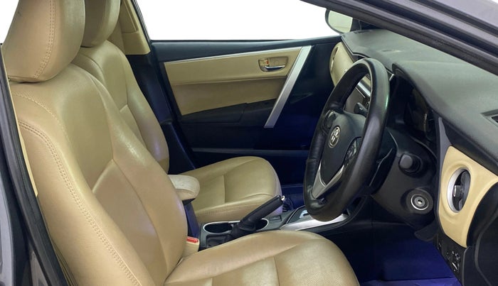 2018 Toyota Corolla Altis G CVT PETROL, Petrol, Automatic, 57,553 km, Right Side Front Door Cabin