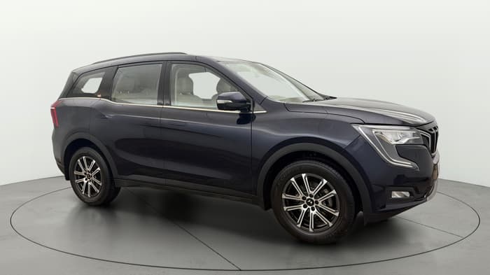 2024 Mahindra XUV700 AX 7 LUXURY P AT 7 STR, Petrol, Automatic, 40,980 km, Right Front Diagonal