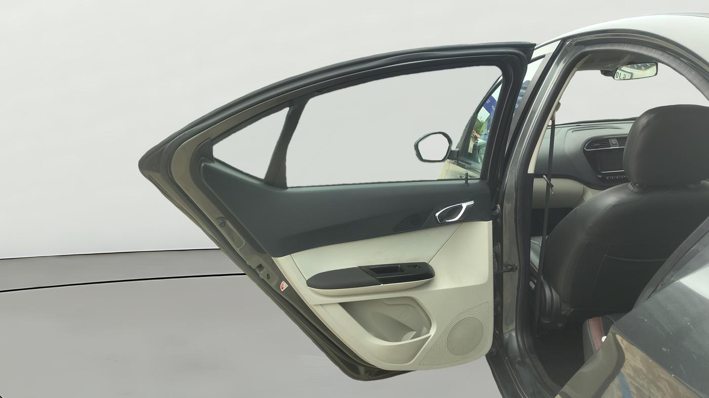 2022 Tata TIGOR XZ PLUS CNG, CNG, Manual, 20,963 km, LHS Rear Door