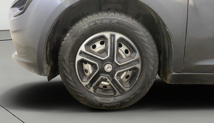 2021 Tata ALTROZ XE PETROL, Petrol, Manual, 49,668 km, Left Front Wheel