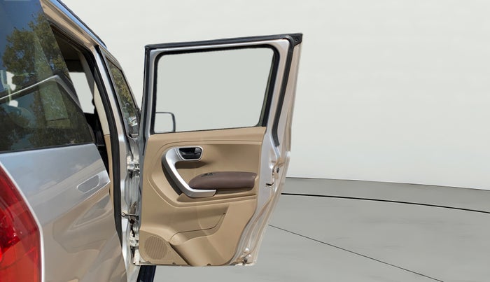 2017 Mahindra TUV300 T8, Diesel, Manual, 96,442 km, RHS Rear Door