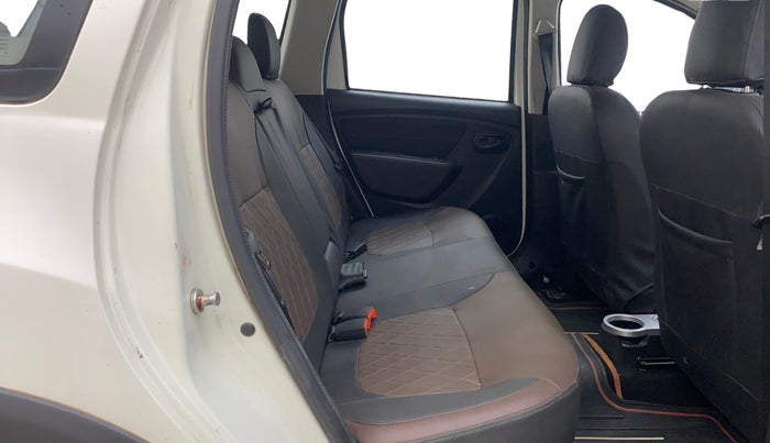 2018 Renault Duster RXS CVT, Petrol, Automatic, 30,921 km, Right Side Rear Door Cabin