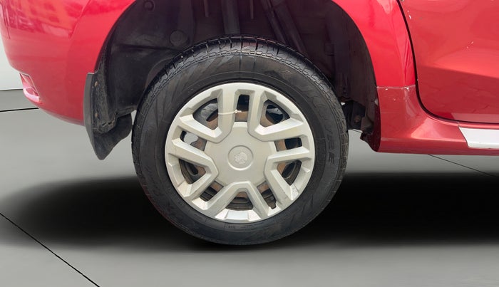 2014 Nissan Terrano XL (D), Diesel, Manual, 1,37,534 km, Right Rear Wheel