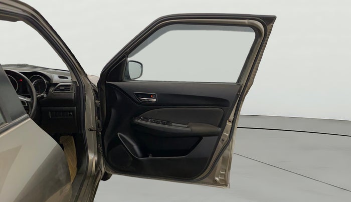 2018 Maruti Swift VXI, Petrol, Manual, 17,820 km, RHS Front Door