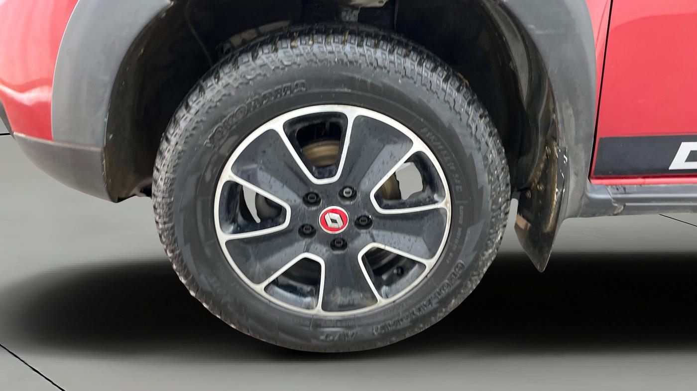 2018 Renault Duster RXS CVT, Petrol, Automatic, 73,108 km, Left Front Wheel