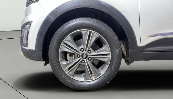 2017 Hyundai Creta SX PLUS 1.6 PETROL DUAL TONE, Petrol, Manual, 37,014 km, Left Front Wheel