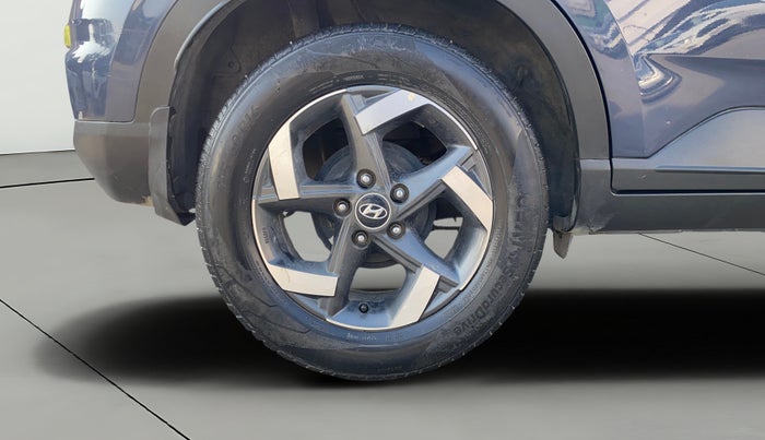 2020 Hyundai VENUE SX 1.0 TURBO, Petrol, Manual, 32,411 km, Right Rear Wheel