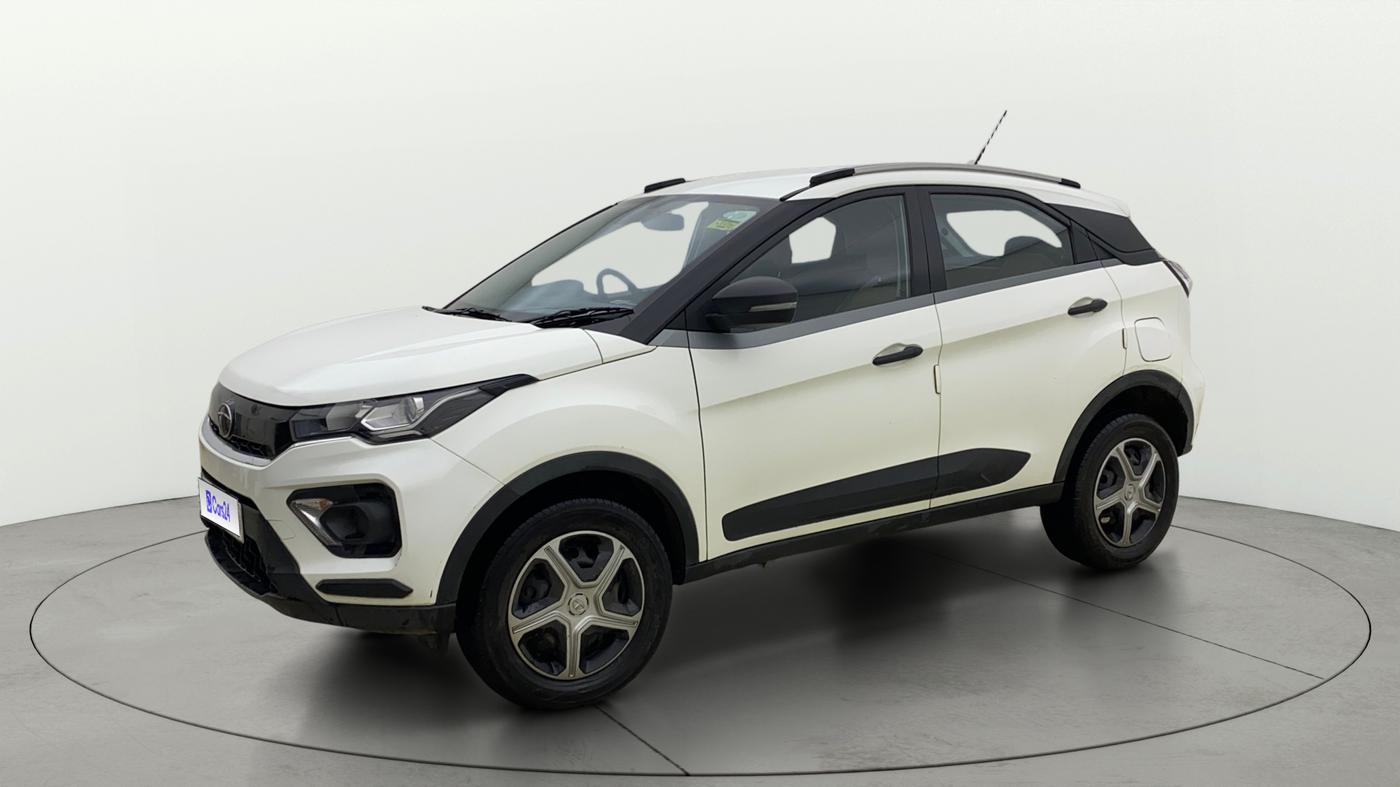 2021 Tata NEXON XMA DIESEL, Diesel, Automatic, 61,099 km, Left Front Diagonal