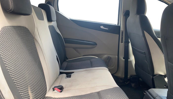 2022 Renault TRIBER RXZ, Petrol, Manual, 35,510 km, Right Side Rear Door Cabin