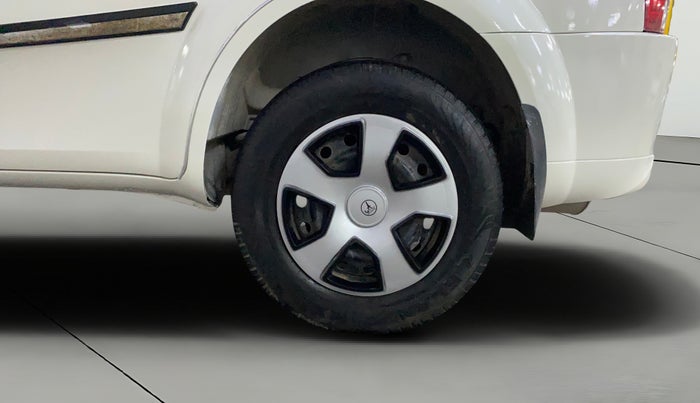 2017 Mahindra XUV500 W4, Diesel, Manual, 74,520 km, Left Rear Wheel