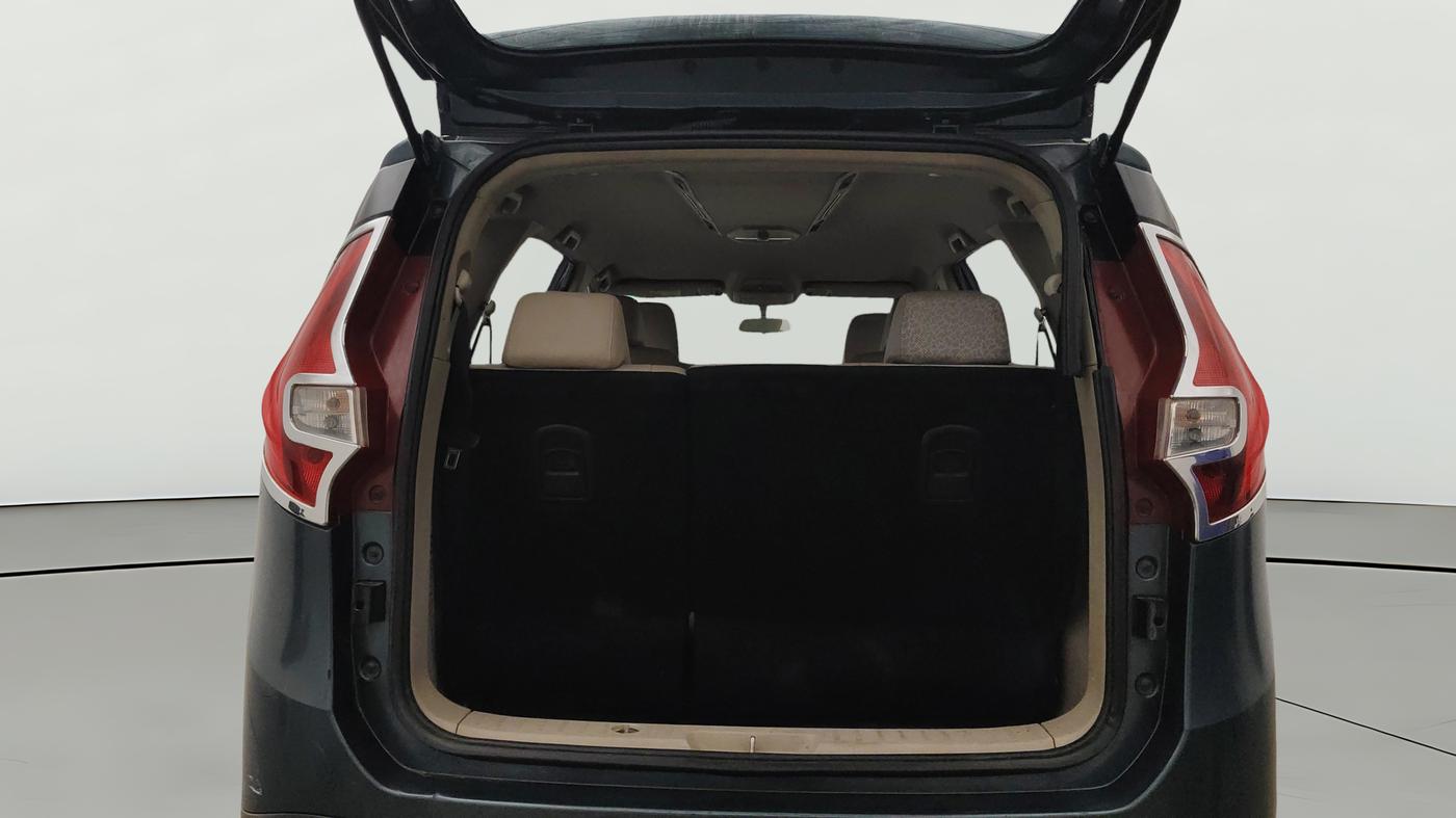 2018 Mahindra MARAZZO M8 7 STR, Diesel, Manual, 1,15,572 km, Boot Open Zoomed View