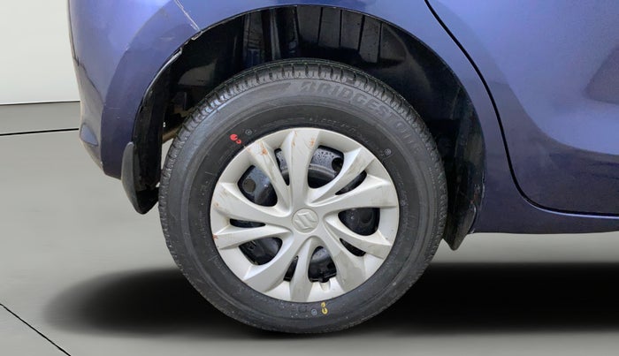 2021 Maruti Swift VXI, Petrol, Manual, 32,217 km, Right Rear Wheel