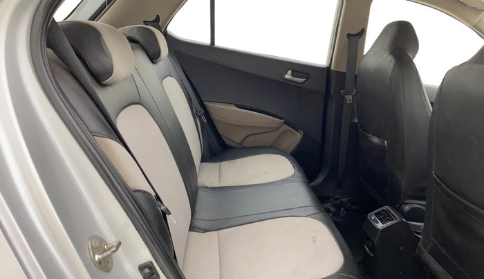 2014 Hyundai Grand i10 ASTA 1.2 KAPPA VTVT, CNG, Manual, 79,567 km, Right Side Rear Door Cabin