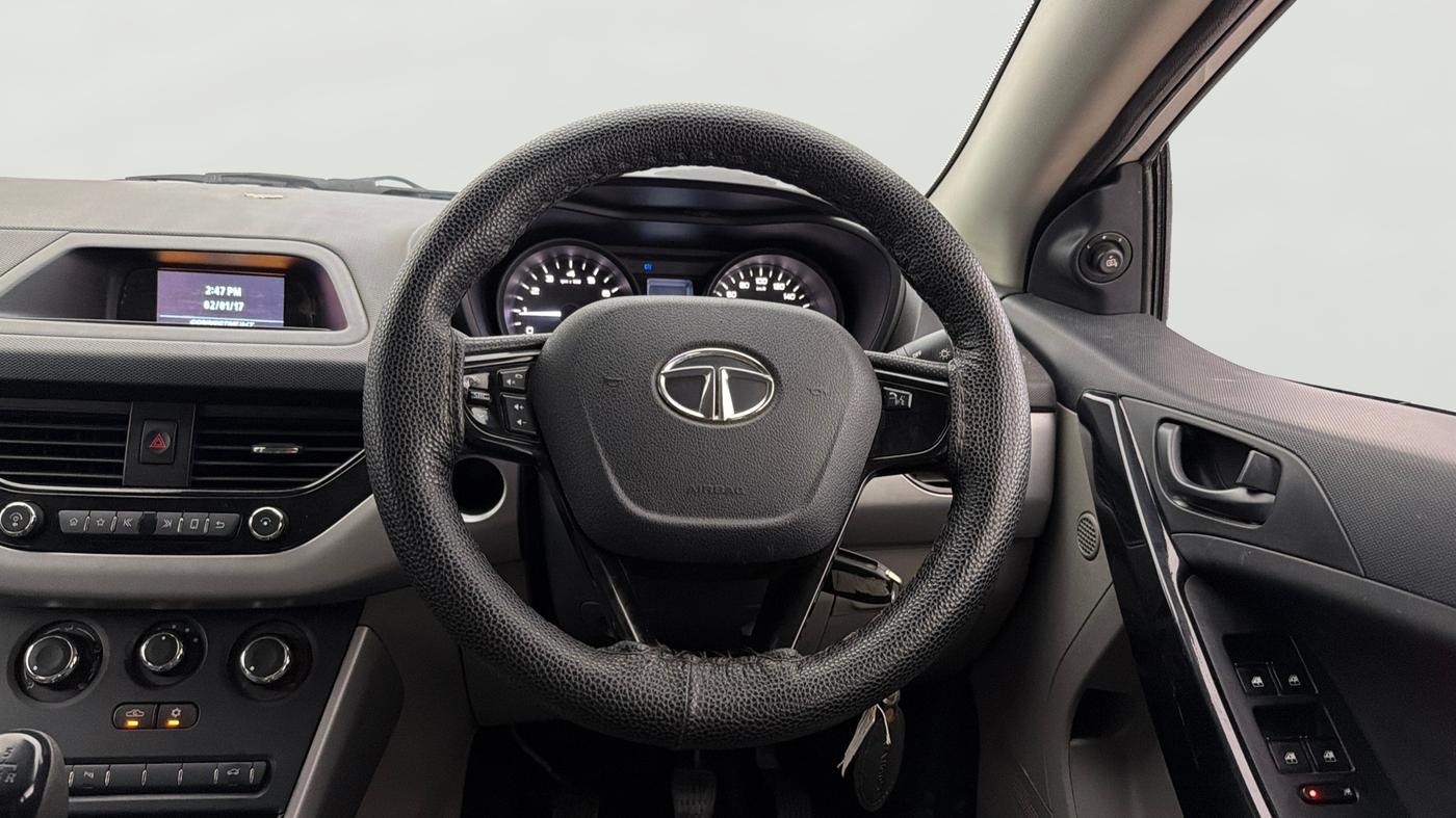 2018 Tata NEXON XM PETROL, Petrol, Manual, 63,300 km, Steering Wheel Close Up