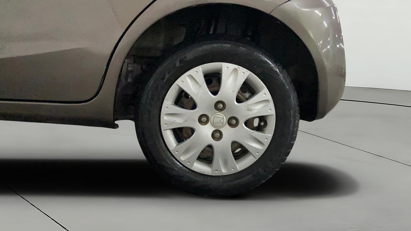 2014 Honda Brio S MT, Petrol, Manual, 67,273 km, Left Rear Wheel